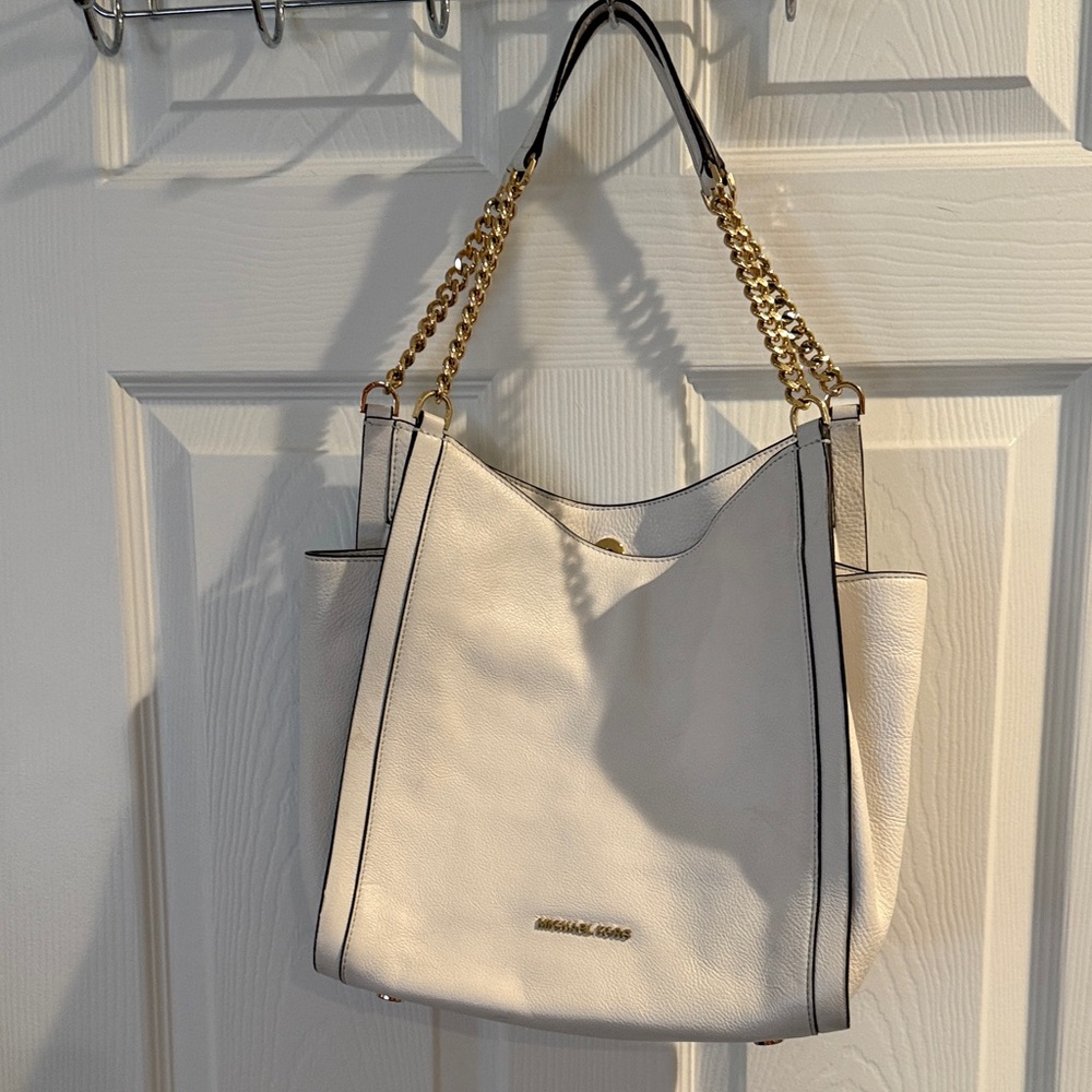 Michael Kors Cream Shoulder Bag with Gold Chain